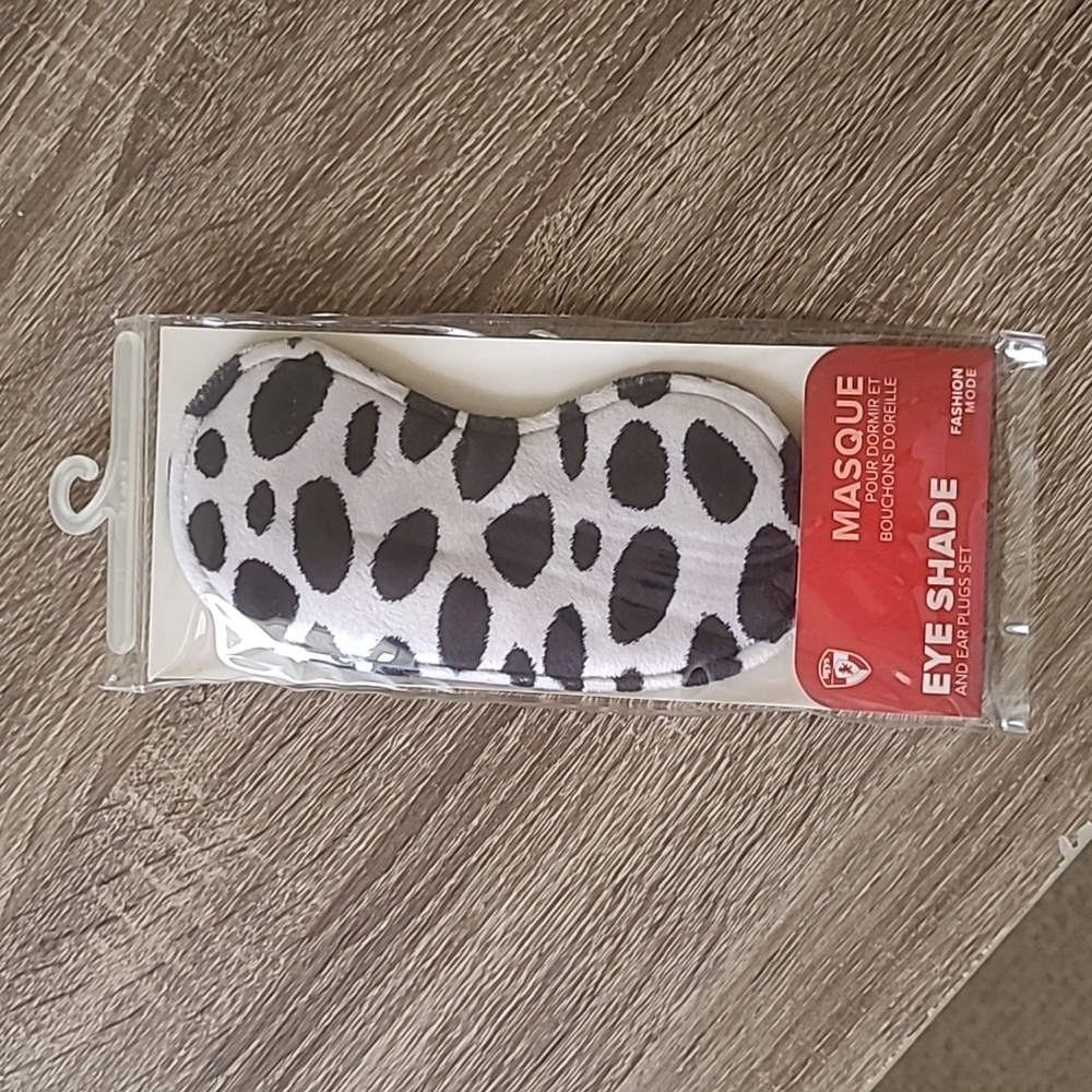 Heys eye shade and ear plug set